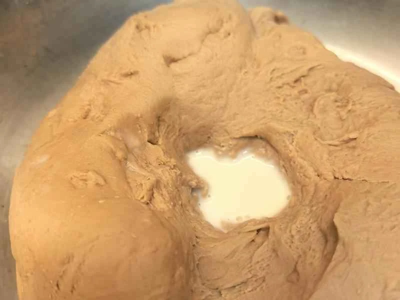 How to make pure milk hand-torn toast: Step 1