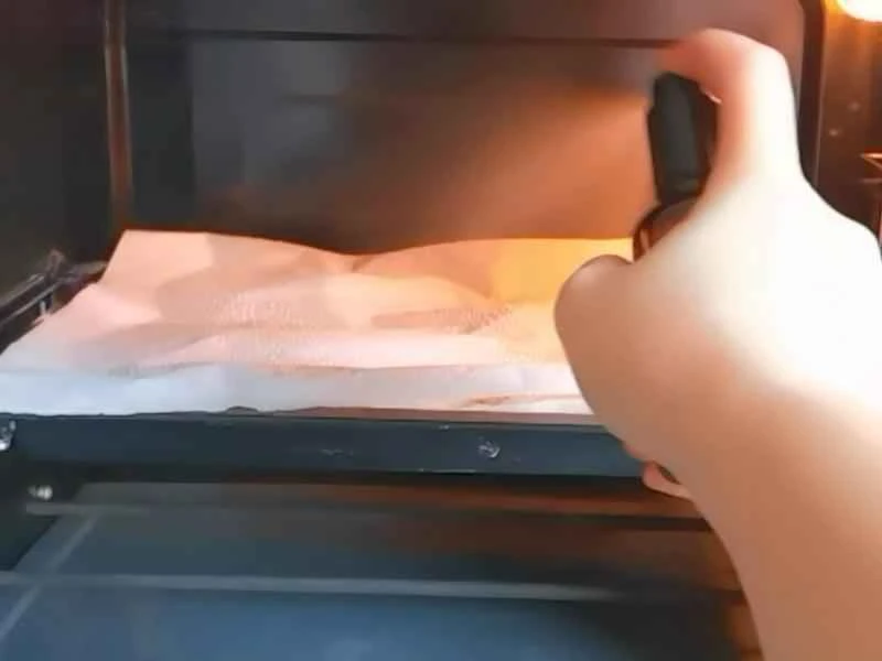 How to make pure milk hand-torn toast: Step 1