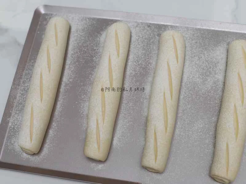 How to make pure milk hand-torn toast: Step 1