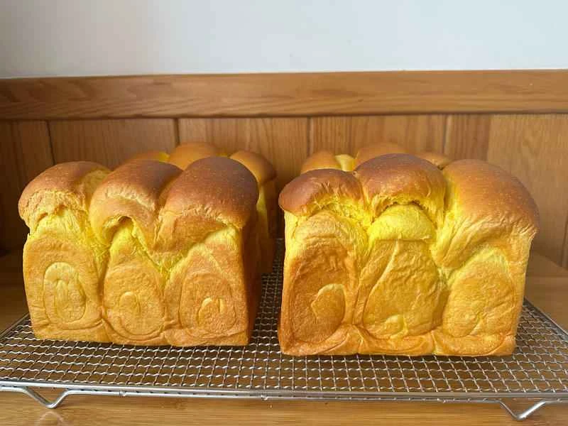 How to make pure milk hand-torn toast: Step 1