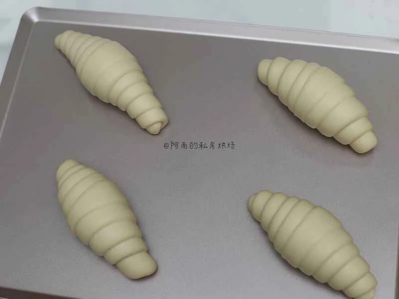 How to make pure milk hand-torn toast: Step 1