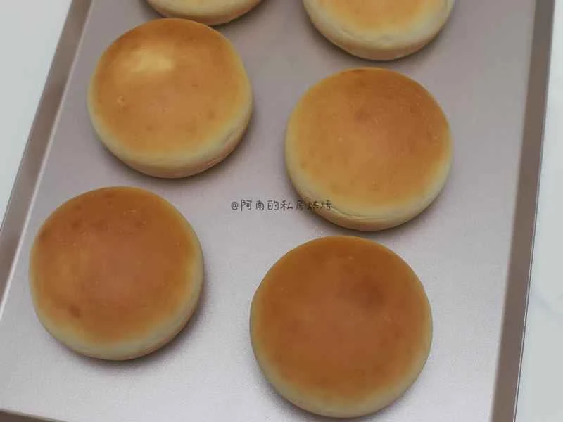 How to make pure milk hand-torn toast: Step 1