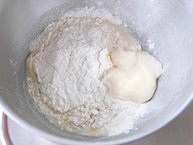 How to make pure milk hand-torn toast: Step 1