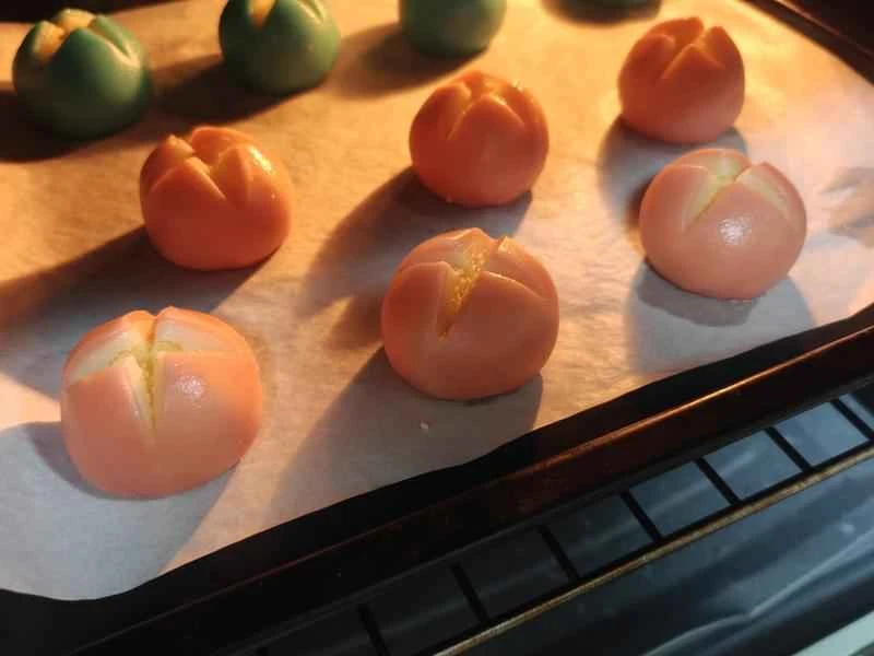 How to make pure milk hand-torn toast: Step 1