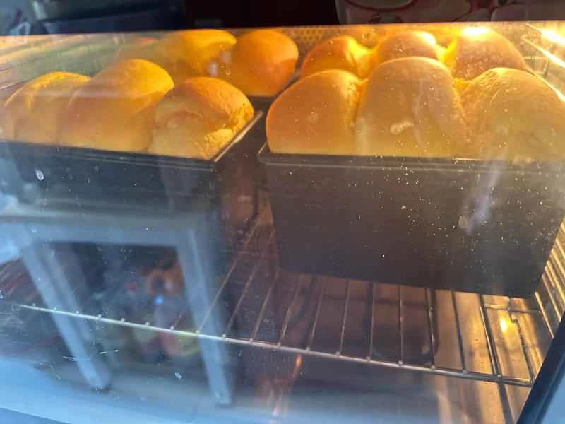 How to make pure milk hand-torn toast: Step 1