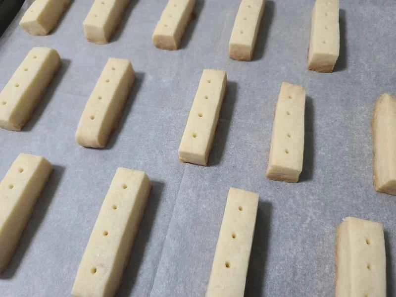 How to make pure milk hand-torn toast: Step 1