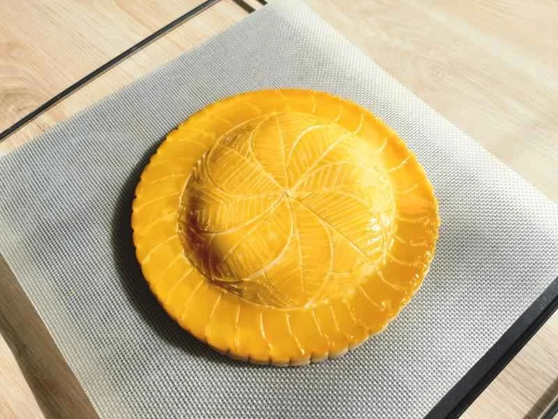 How to make pure milk hand-torn toast: Step 1