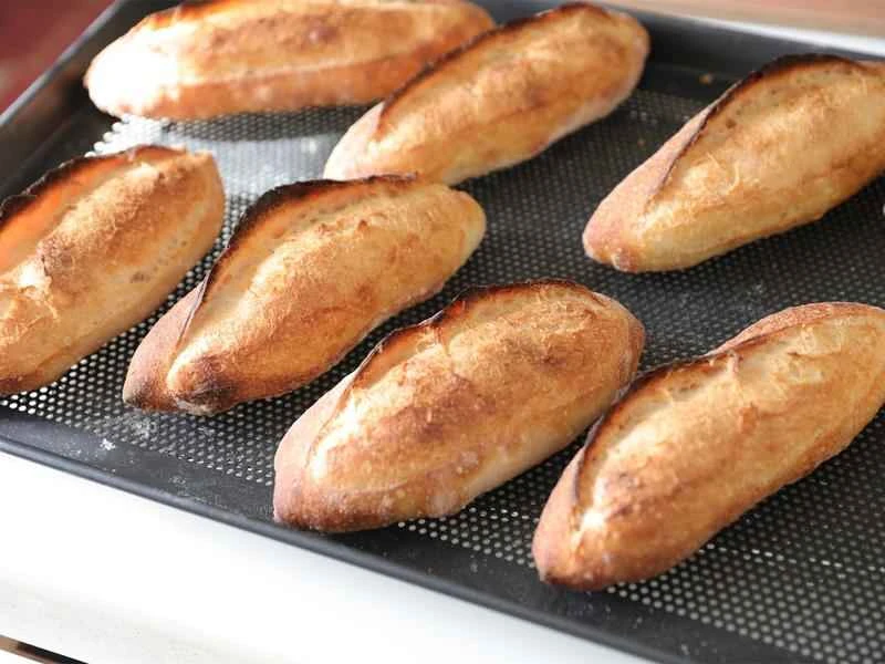 How to make pure milk hand-torn toast: Step 1