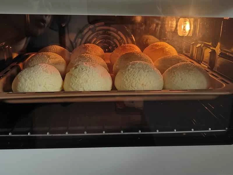 How to make pure milk hand-torn toast: Step 1