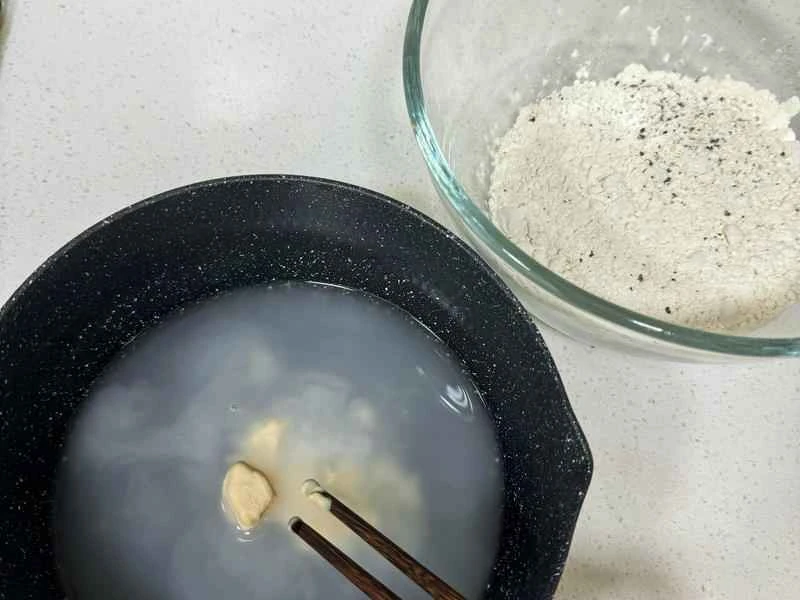 How to make pure milk hand-torn toast: Step 1