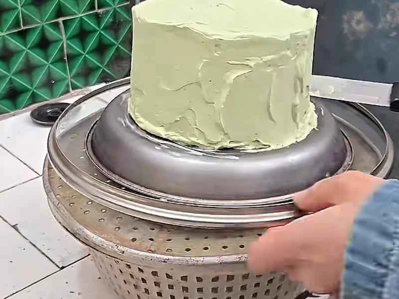 How to make pure milk hand-torn toast: Step 1