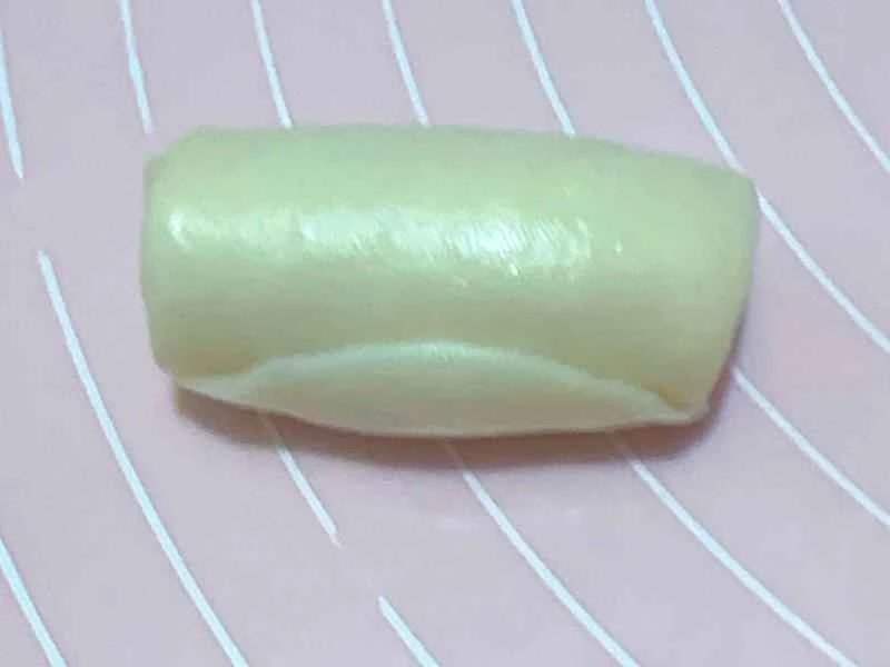 How to make pure milk hand-torn toast: Step 1