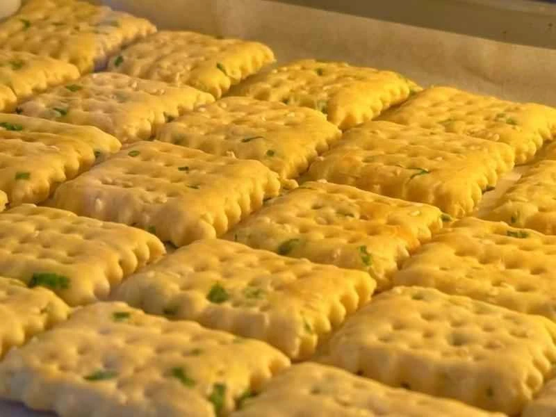 How to make pure milk hand-torn toast: Step 1