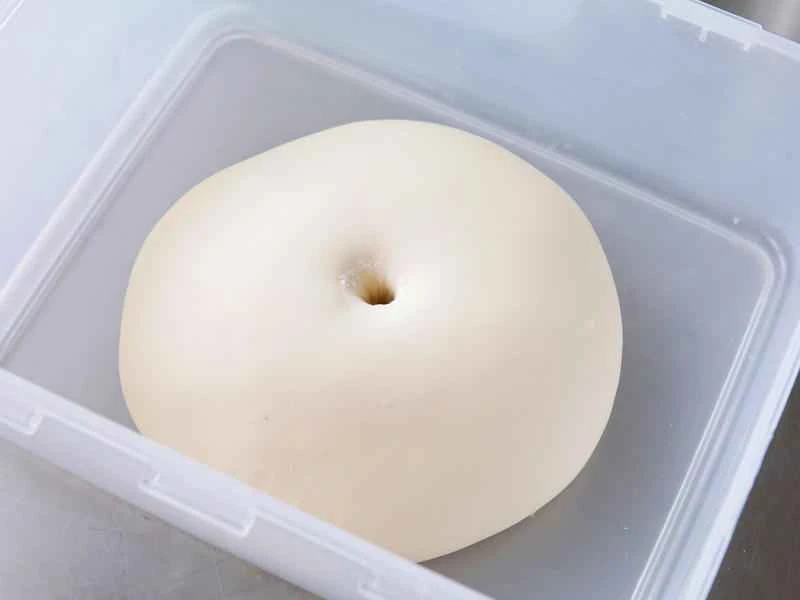 How to make pure milk hand-torn toast: Step 1