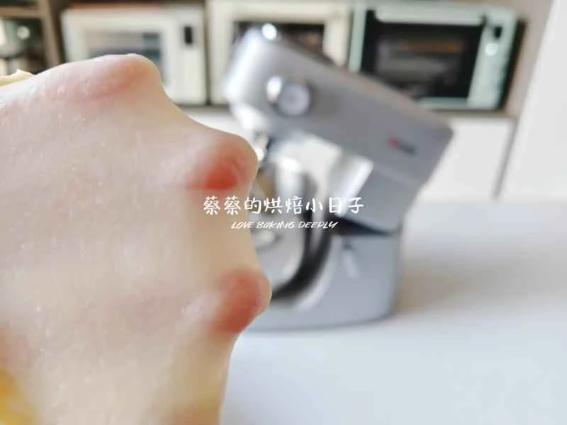 How to make pure milk hand-torn toast: Step 1