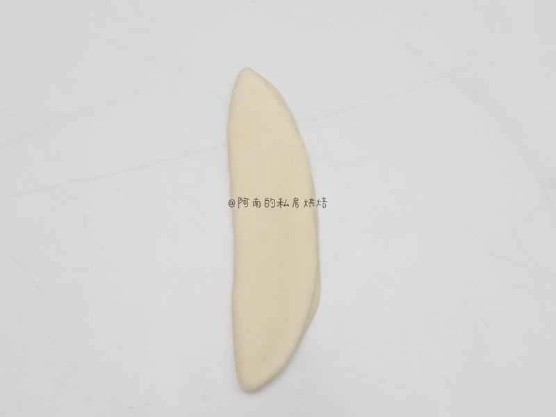 How to make pure milk hand-torn toast: Step 1