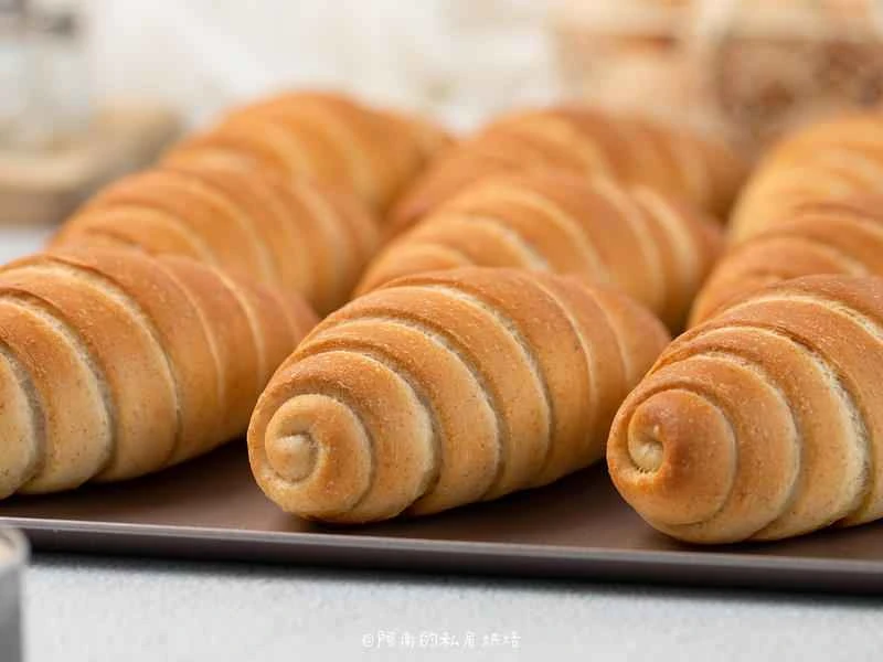 How to make pure milk hand-torn toast: Step 1