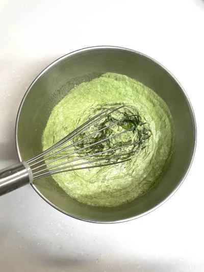 How to make pure milk hand-torn toast: Step 1