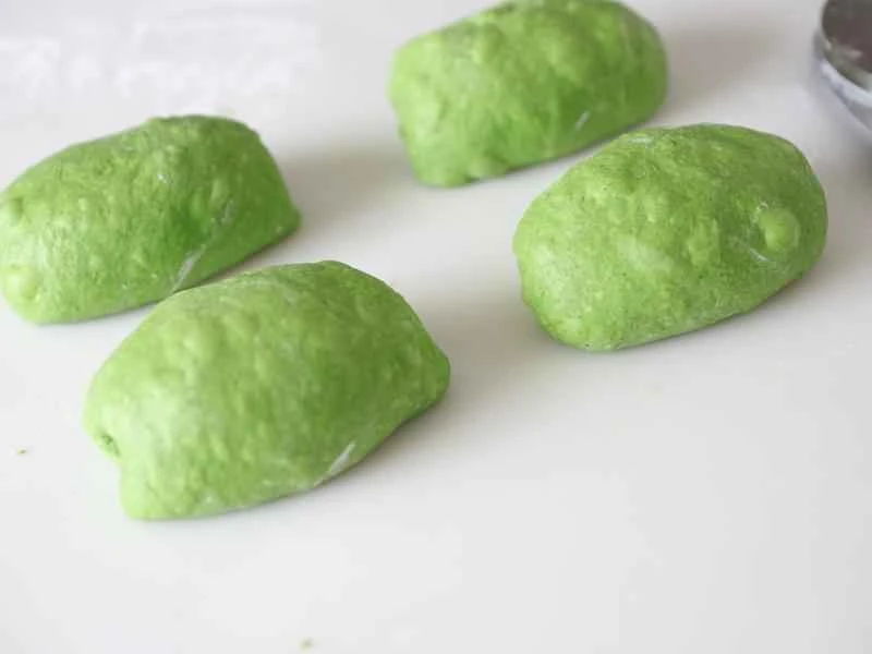 How to make pure milk hand-torn toast: Step 1