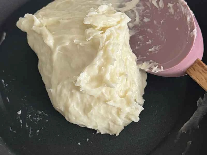 How to make pure milk hand-torn toast: Step 1