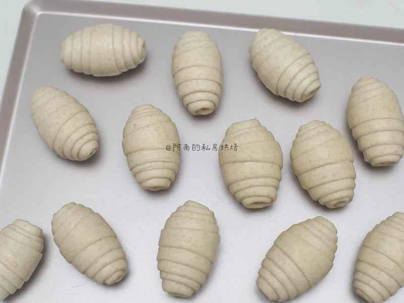 How to make pure milk hand-torn toast: Step 1