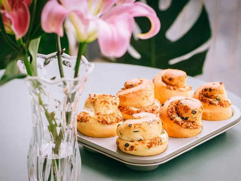 How to make pure milk hand-torn toast: Step 1