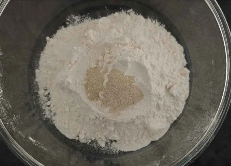 How to make pure milk hand-torn toast: Step 1