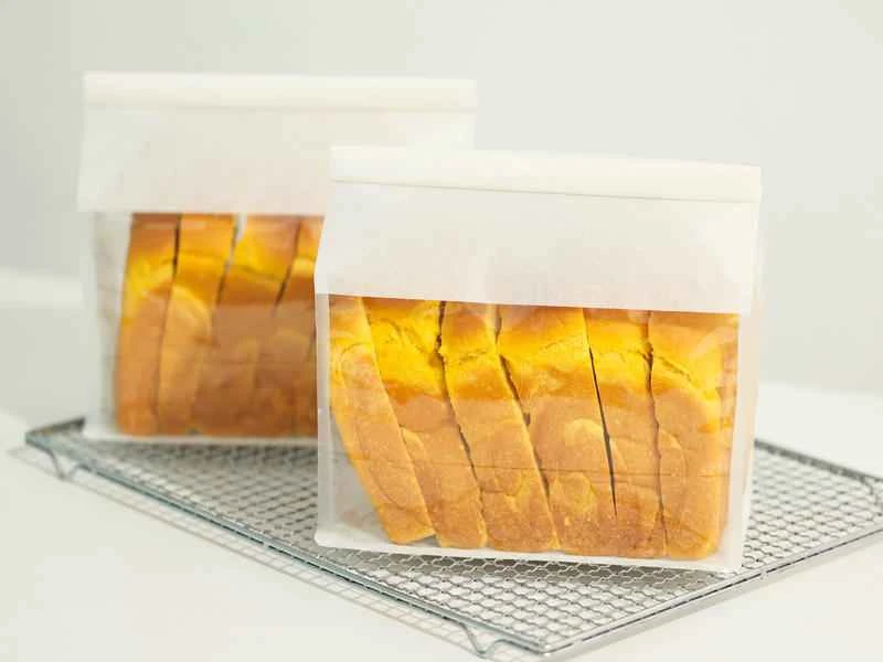 How to make pure milk hand-torn toast: Step 1