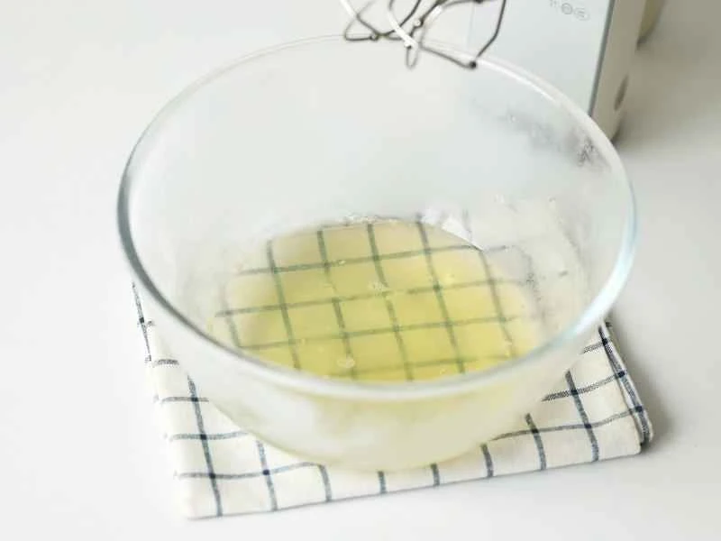 How to make pure milk hand-torn toast: Step 1