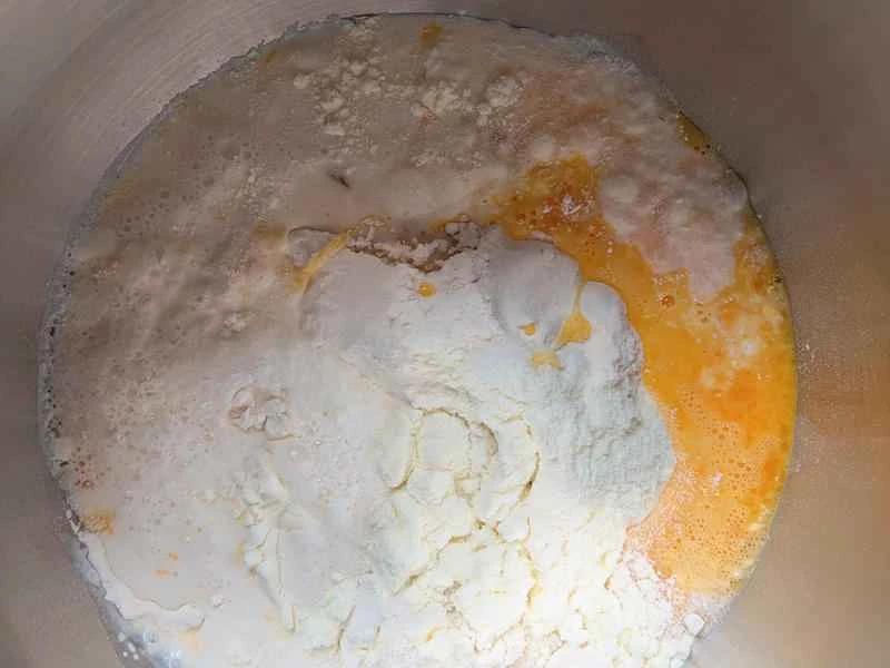 How to make pure milk hand-torn toast: Step 1