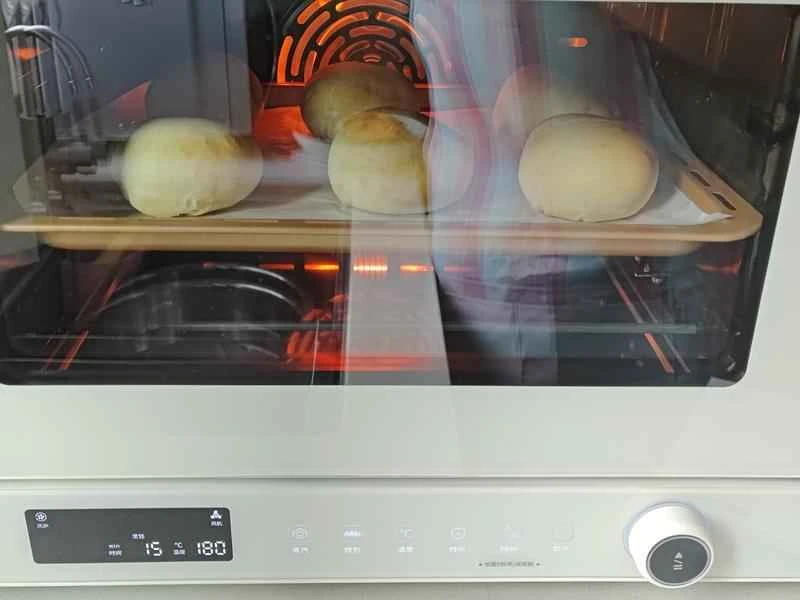 How to make pure milk hand-torn toast: Step 1