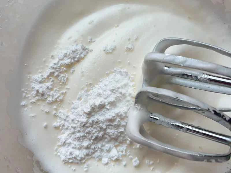 How to make pure milk hand-torn toast: Step 1