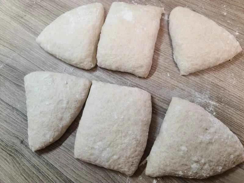 How to make pure milk hand-torn toast: Step 1