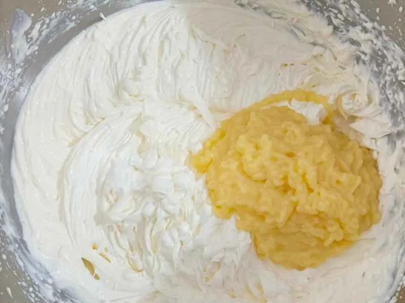 How to make pure milk hand-torn toast: Step 1