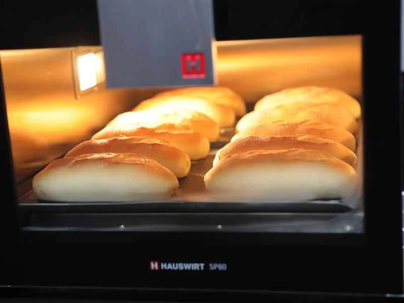 How to make pure milk hand-torn toast: Step 1