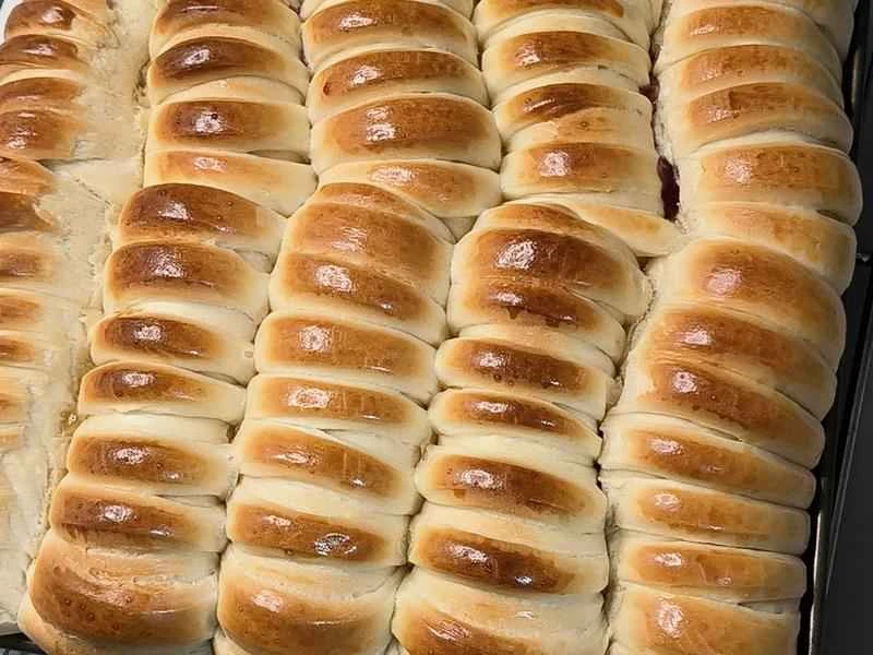 How to make pure milk hand-torn toast: Step 1