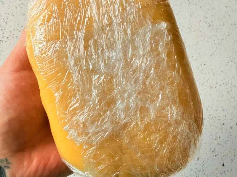 How to make pure milk hand-torn toast: Step 1