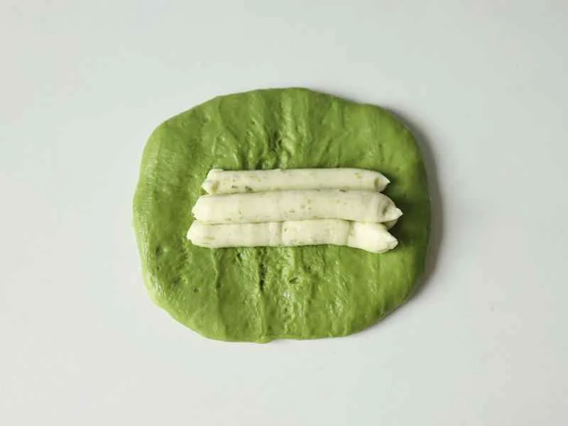 How to make pure milk hand-torn toast: Step 1