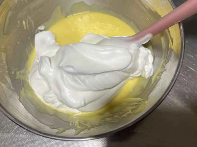 How to make pure milk hand-torn toast: Step 1