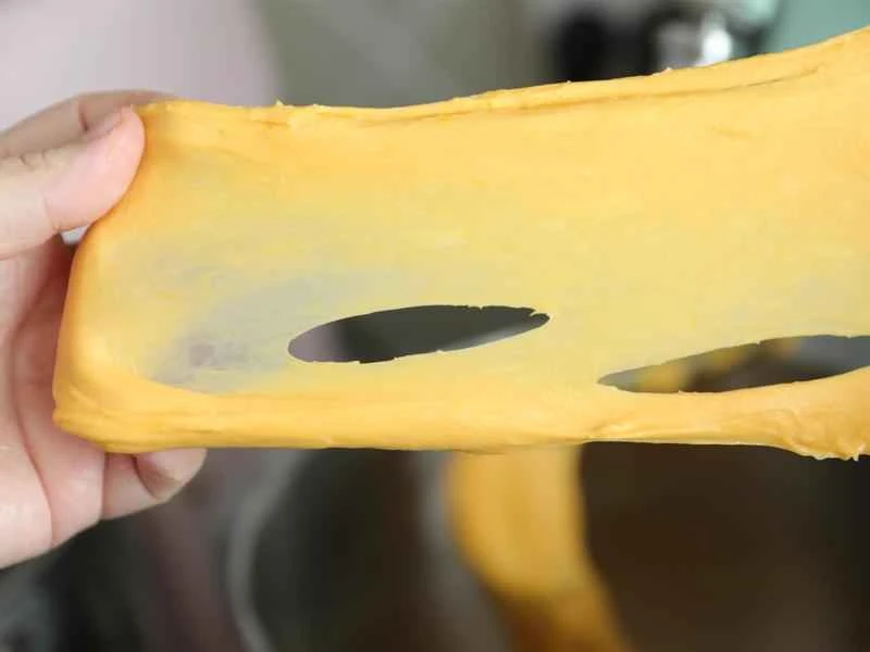 How to make pure milk hand-torn toast: Step 1