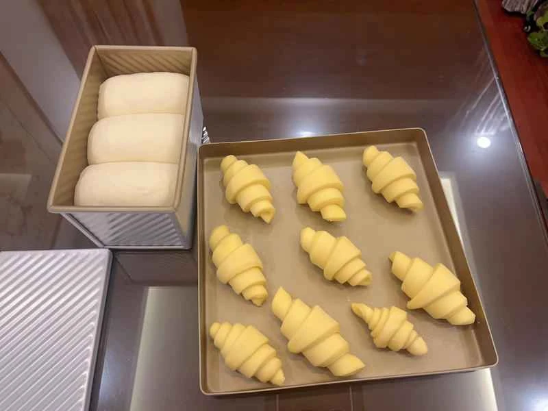 How to make pure milk hand-torn toast: Step 1