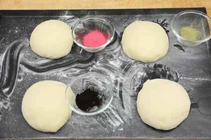 How to make pure milk hand-torn toast: Step 1