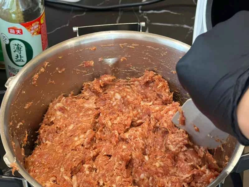 How to make pure milk hand-torn toast: Step 1