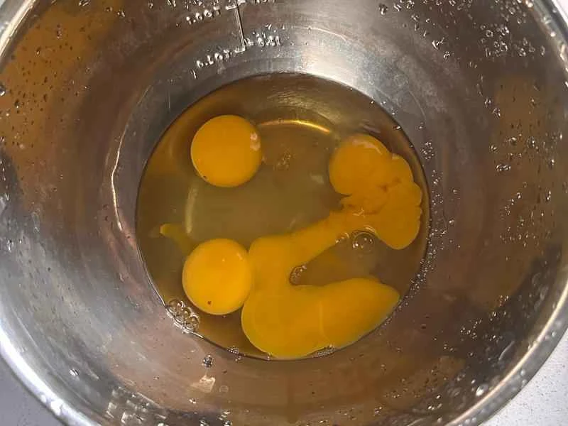 How to make pure milk hand-torn toast: Step 1