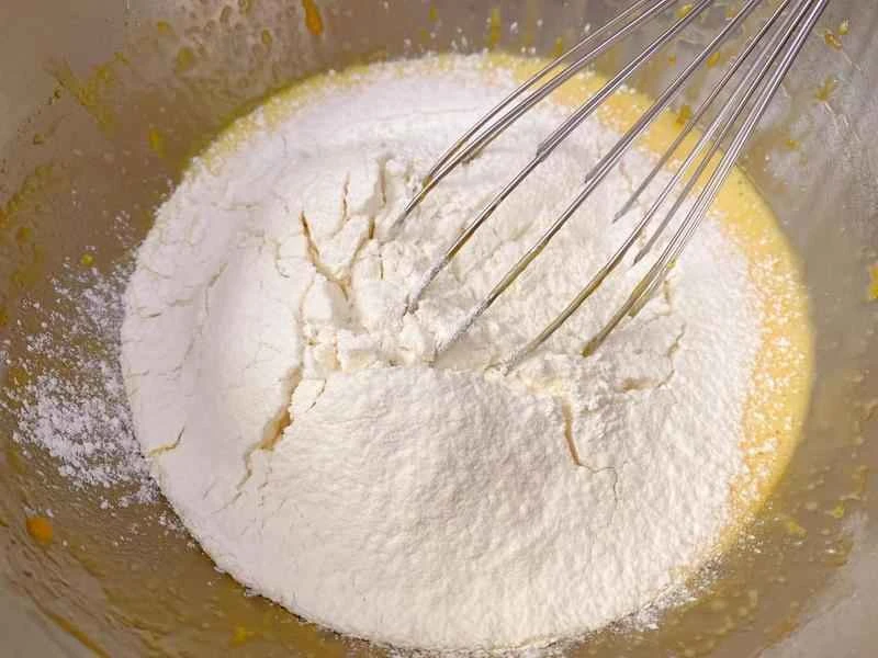 How to make pure milk hand-torn toast: Step 1