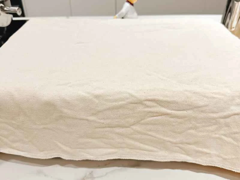 How to make pure milk hand-torn toast: Step 1