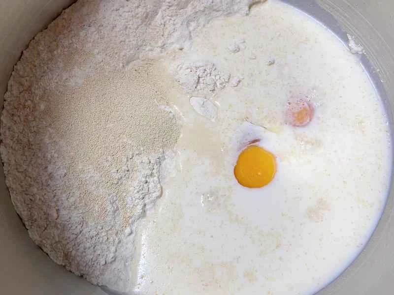 How to make pure milk hand-torn toast: Step 1