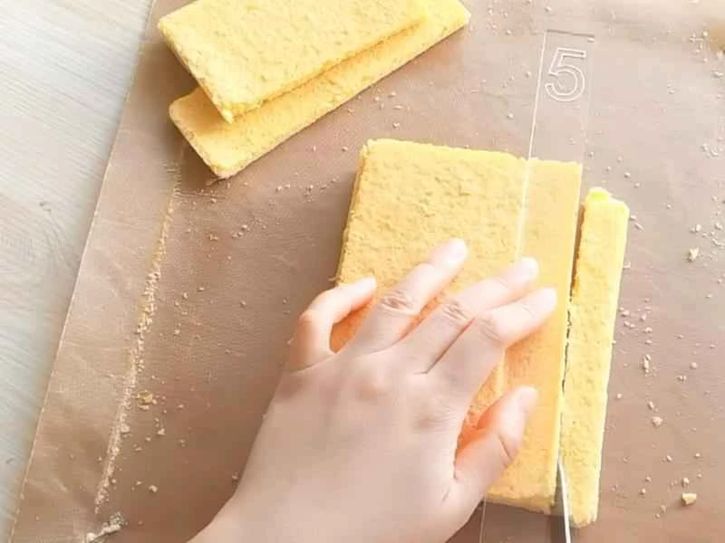 How to make pure milk hand-torn toast: Step 1