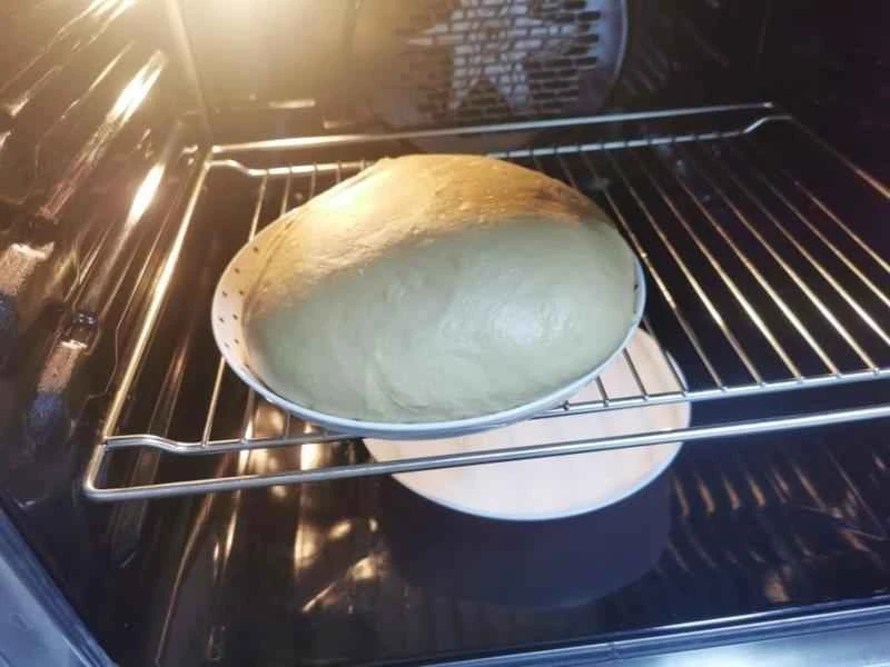 How to make pure milk hand-torn toast: Step 1