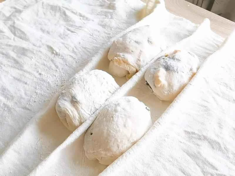 How to make pure milk hand-torn toast: Step 1